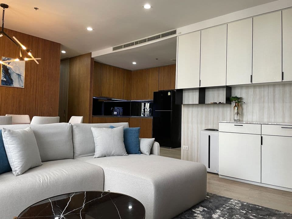 Noble Phloenchit