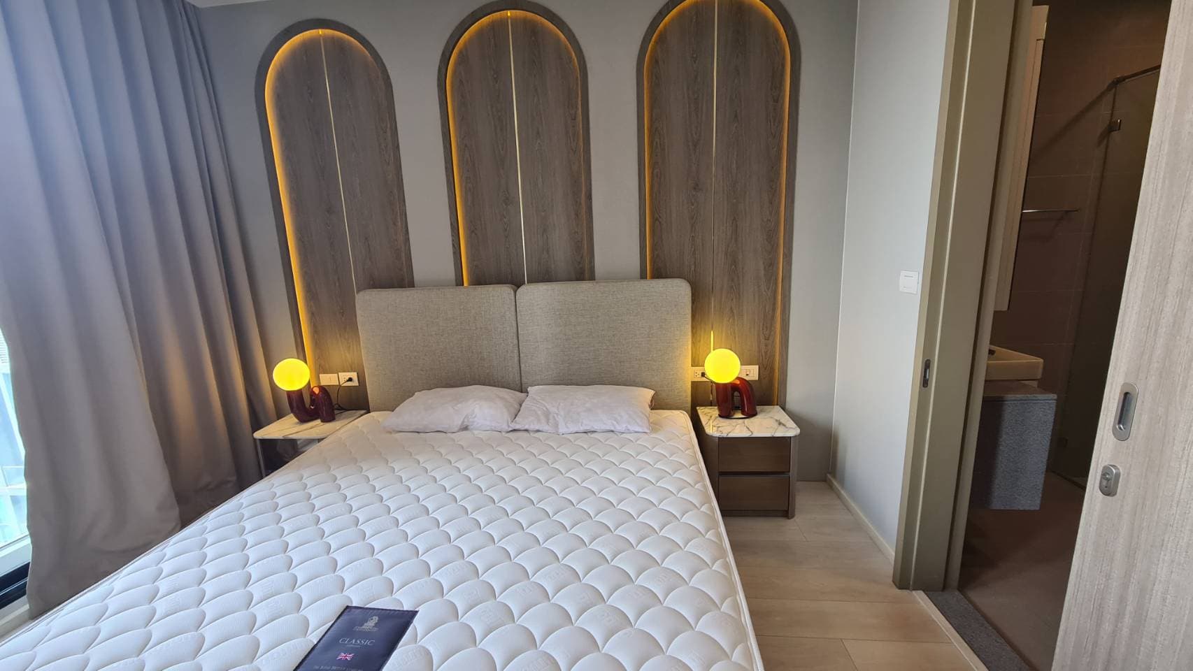 4960 – 201_bedroom.jpg