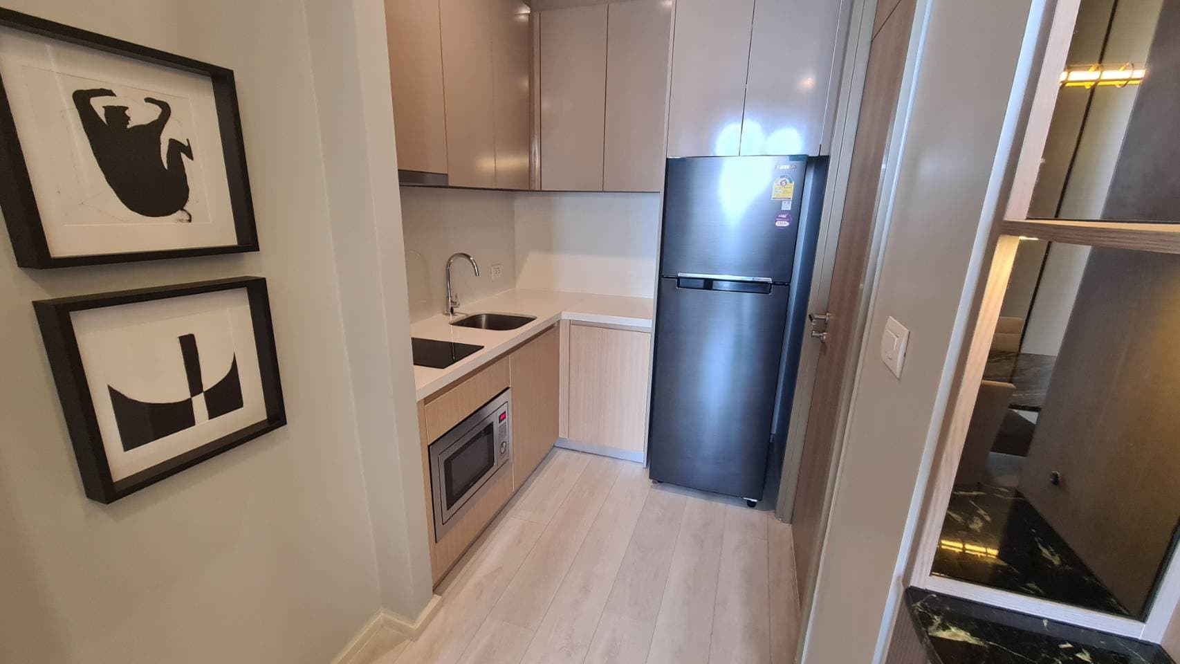4960 – 401_kitchen.jpg
