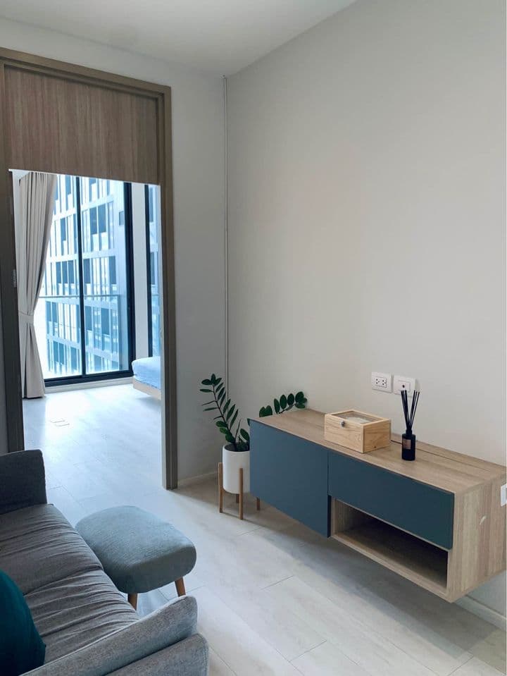 4962 – 101_living_room.jpg