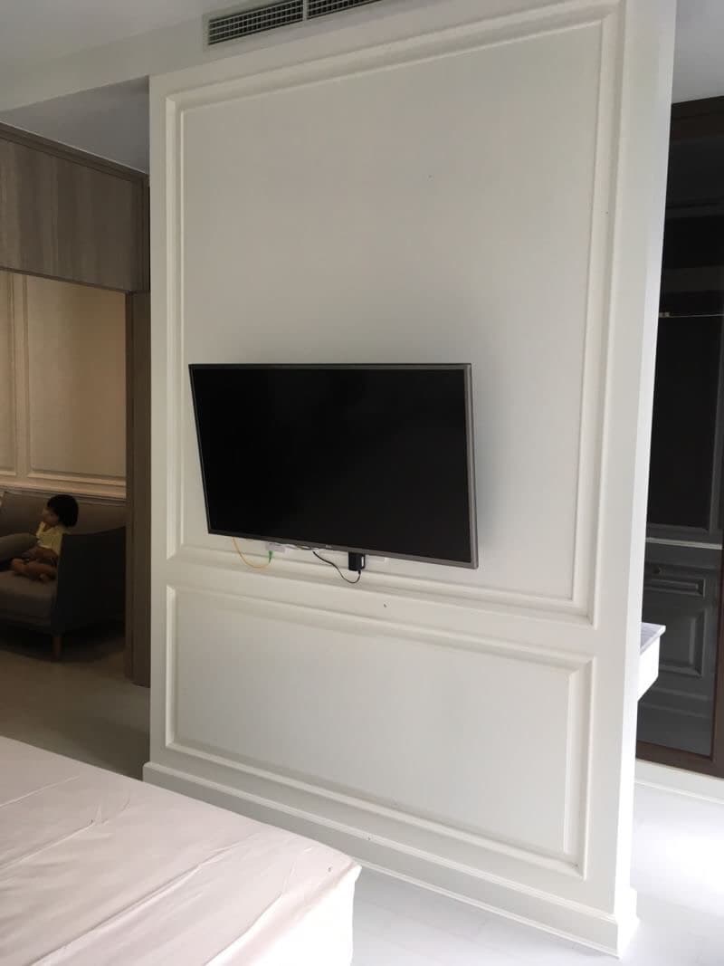 4963 – 107_living_room.jpg