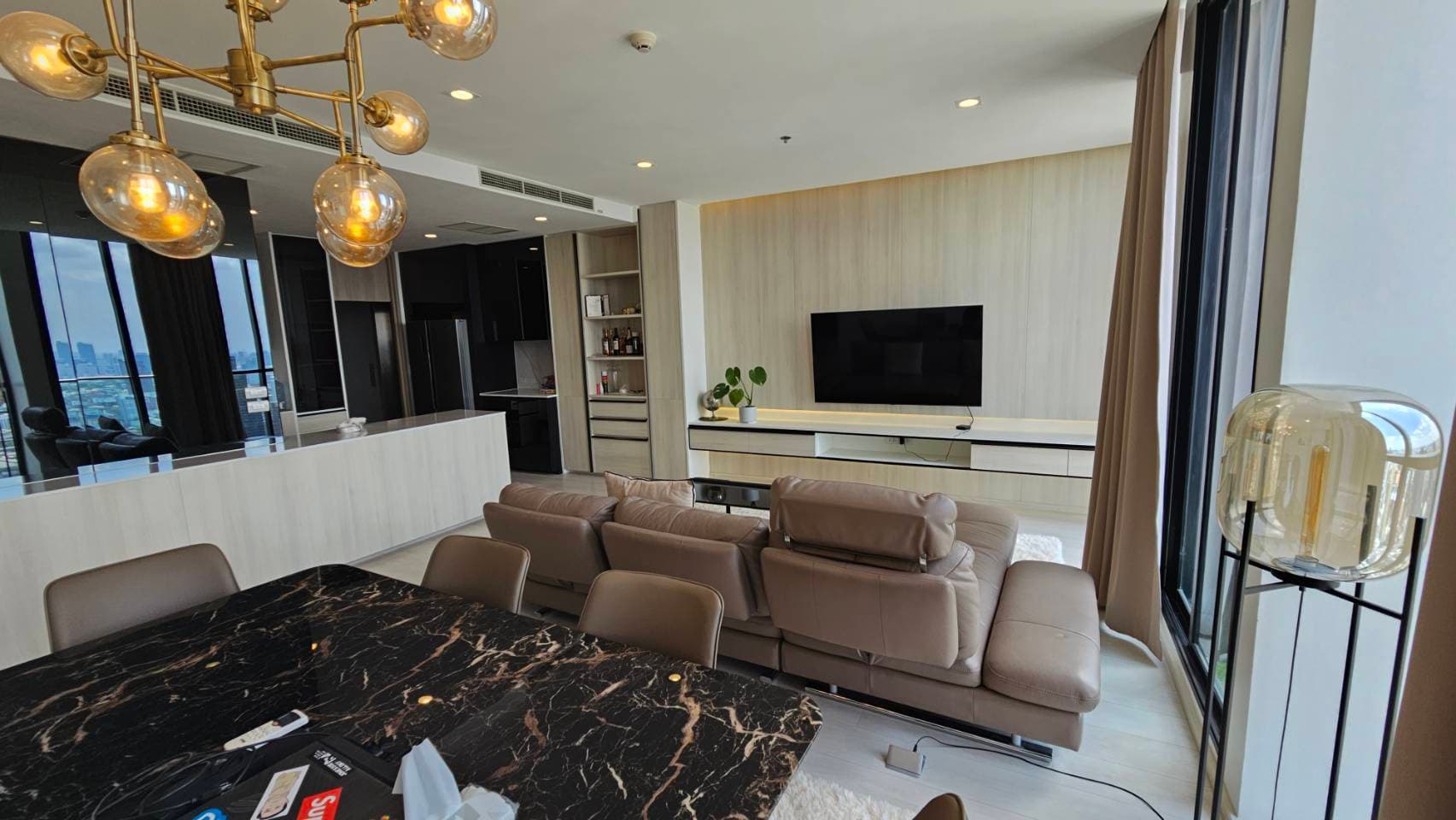 4964 – 102_living_room.jpg