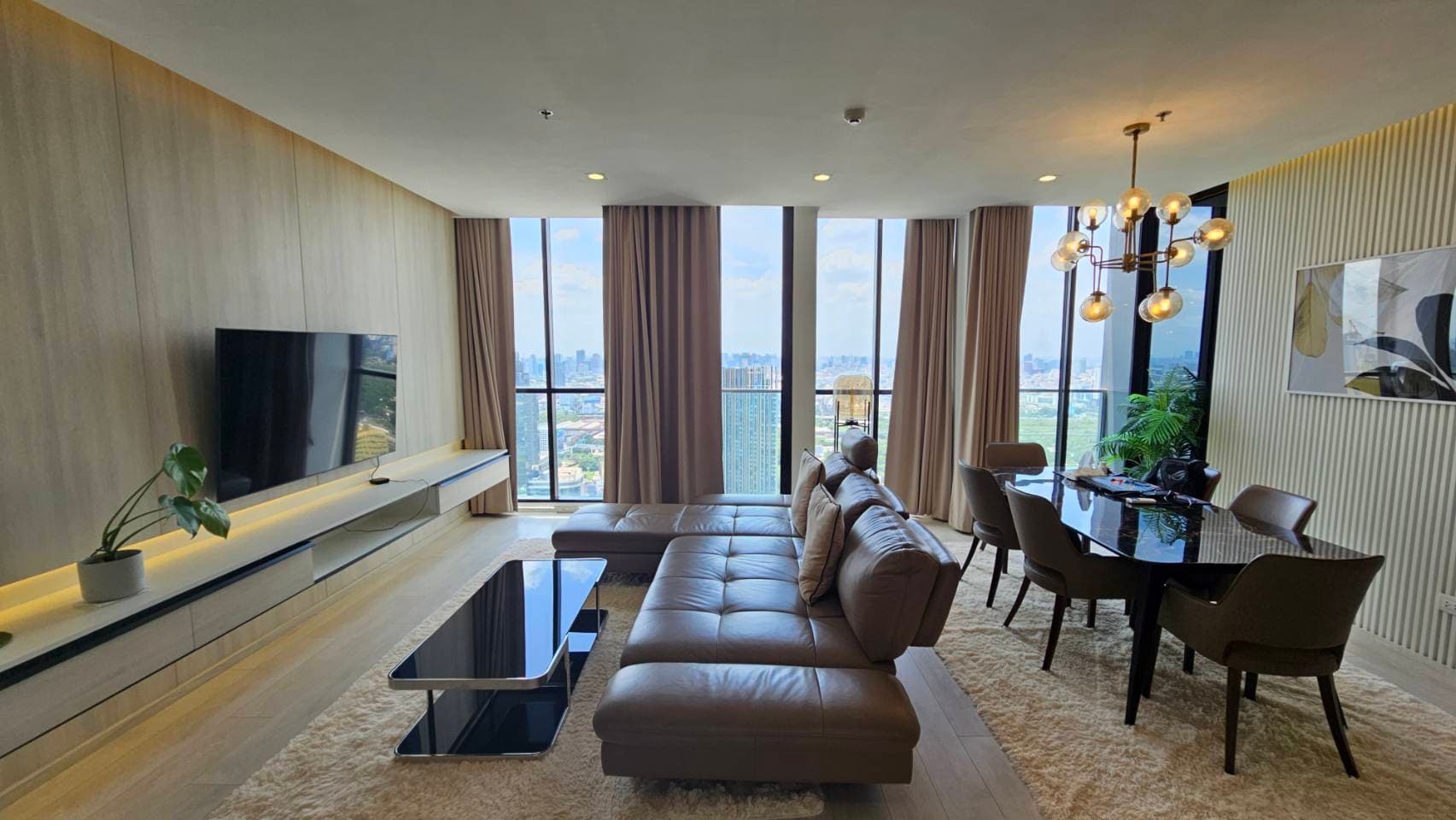 4964 – 105_living_room.jpg