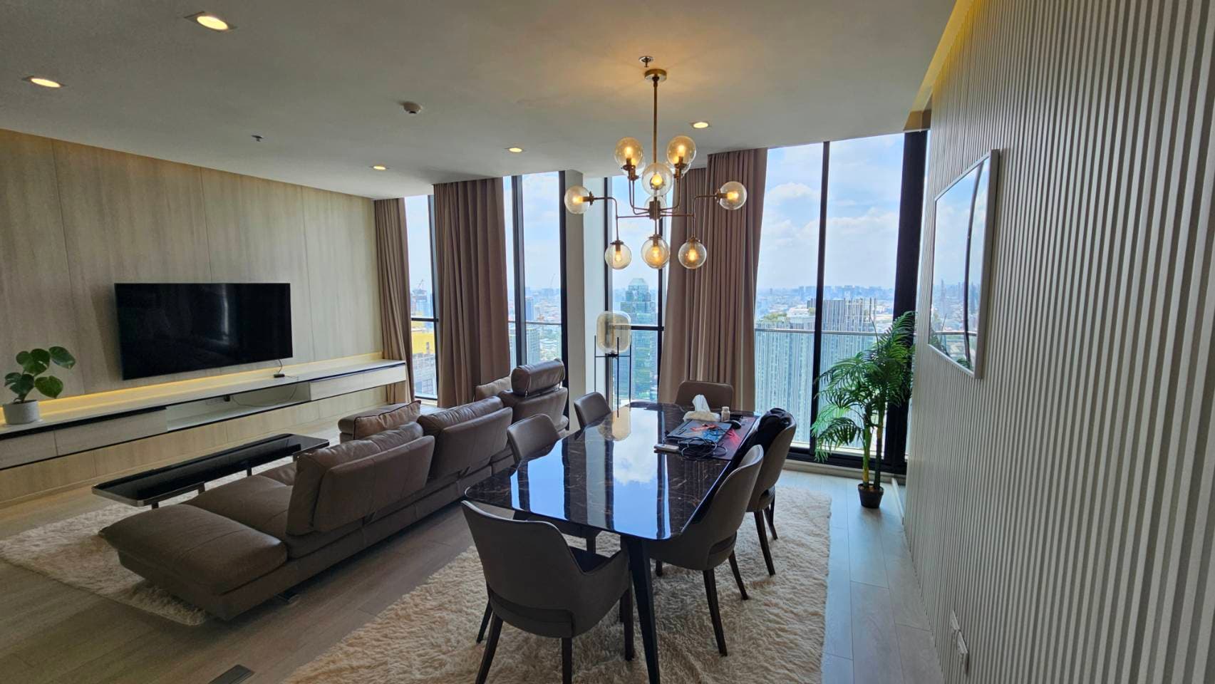 4964 – 106_living_room.jpg