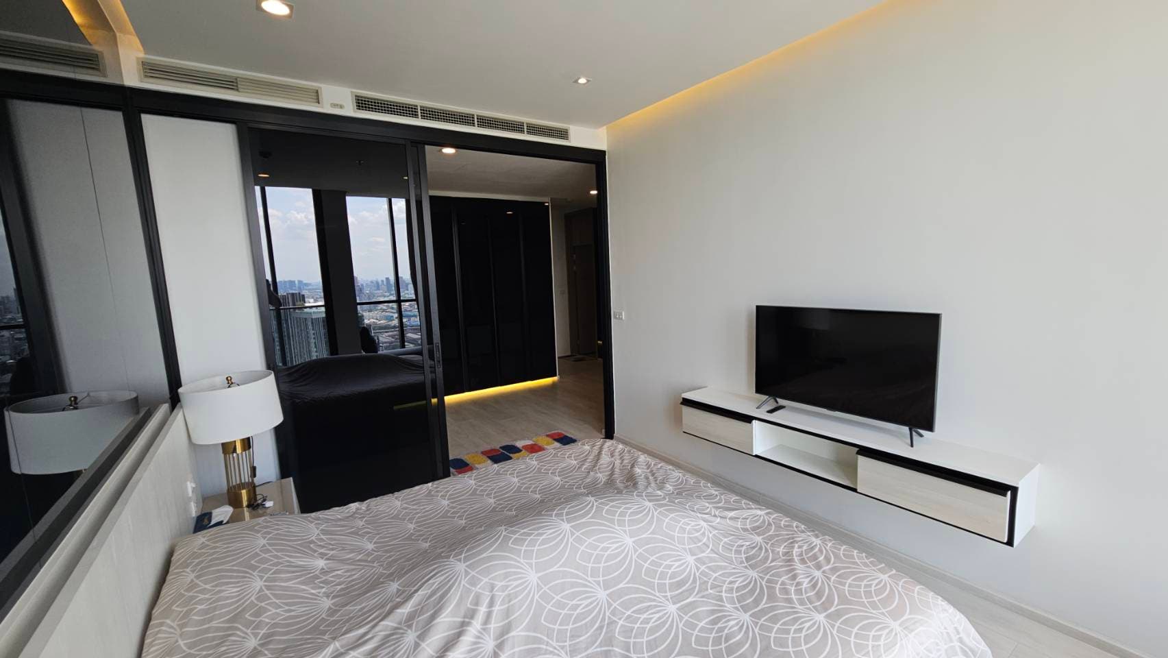 4964 – 110_living_room.jpg