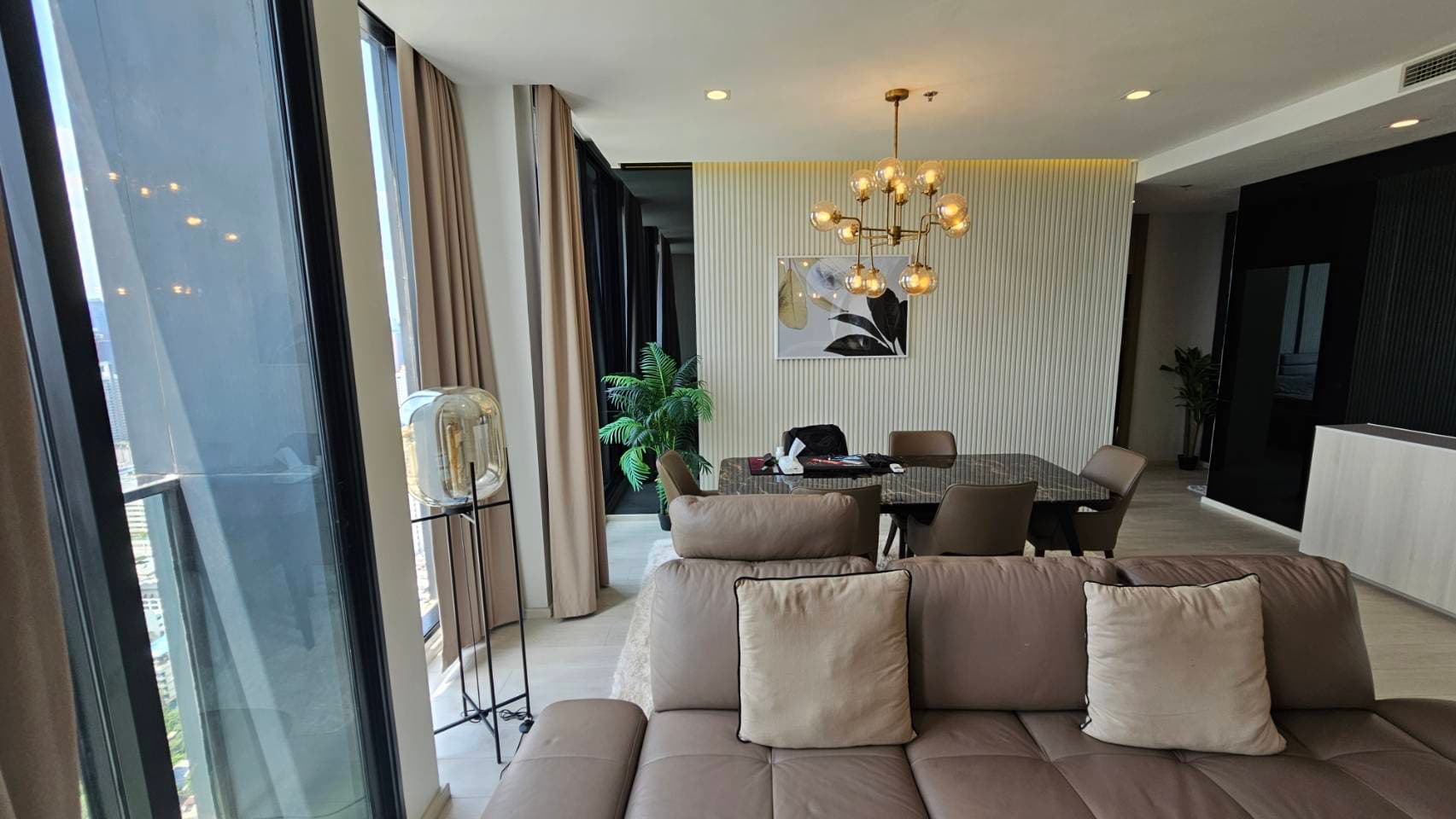 4964 – 112_living_room.jpg