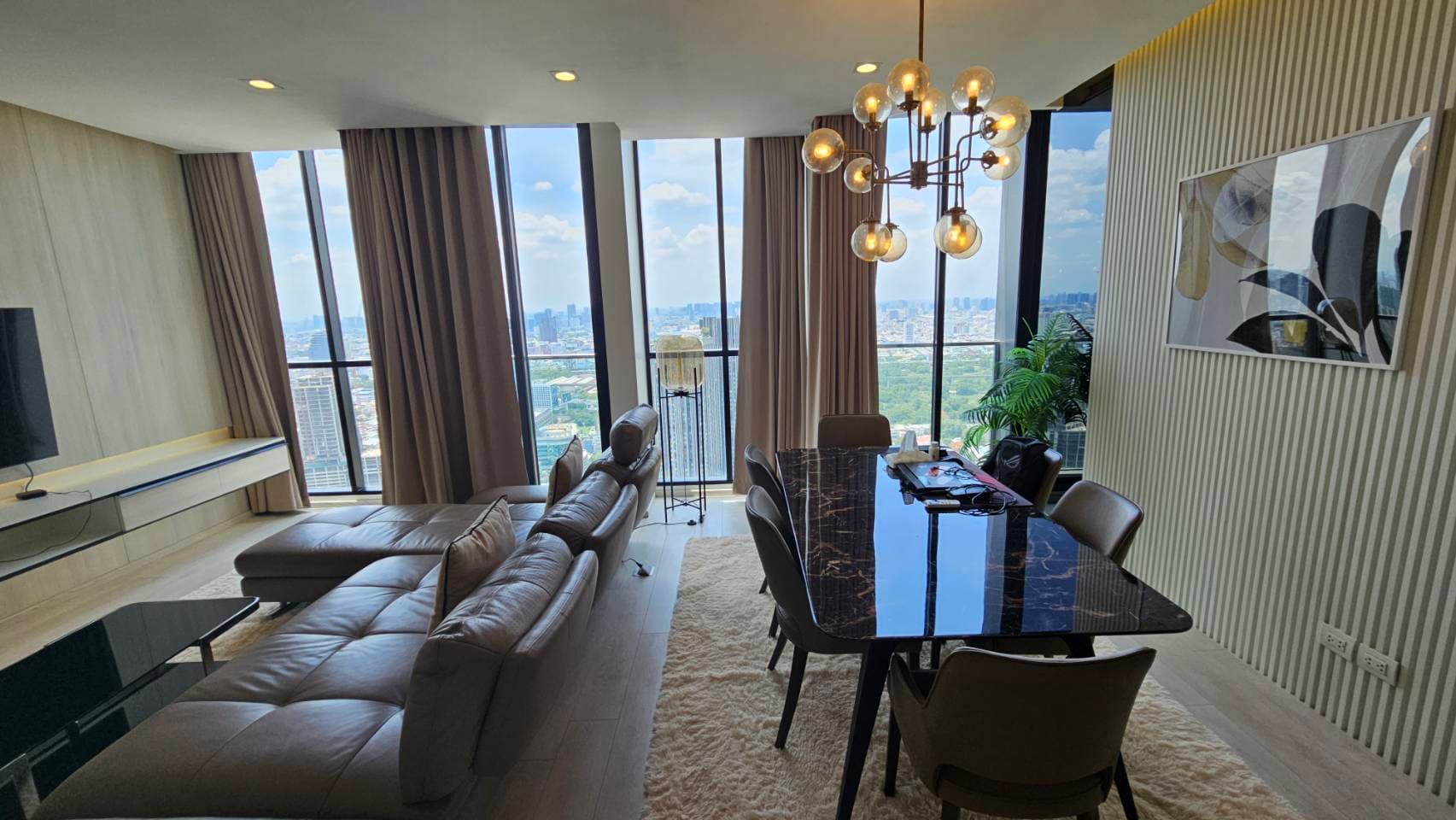 4964 – 115_living_room.jpg