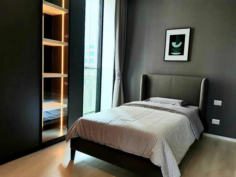 4965 – 202_bedroom.jpg