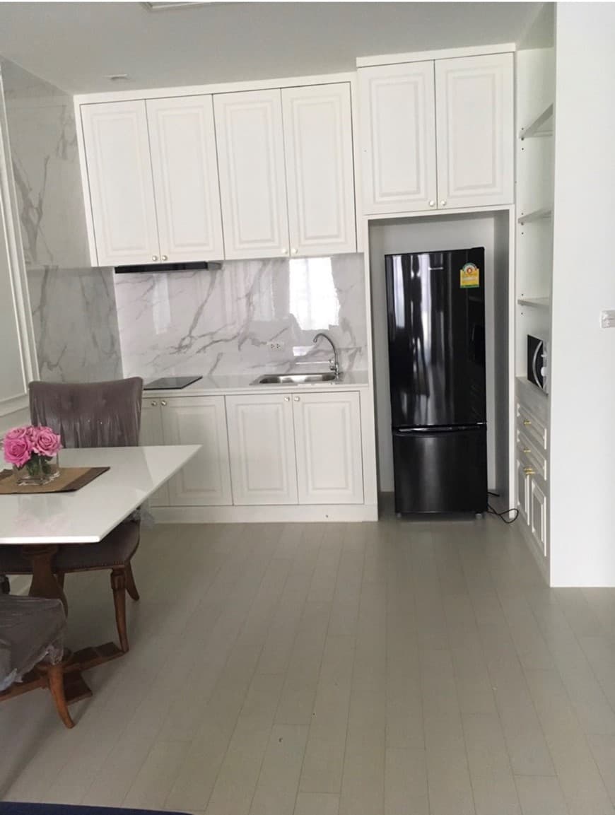 4966 – 402_kitchen.jpg