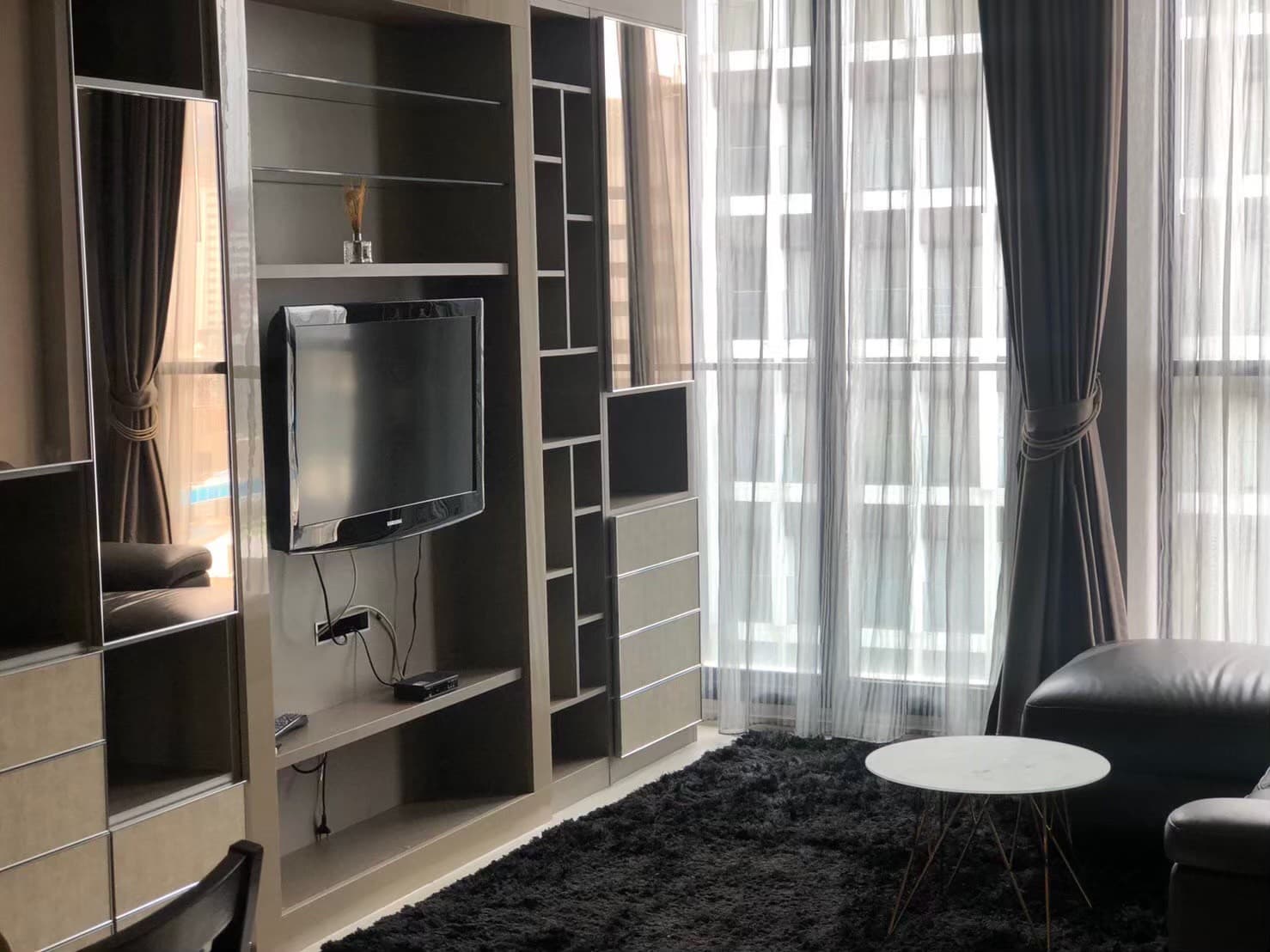 4969 – 102_living_room.jpg