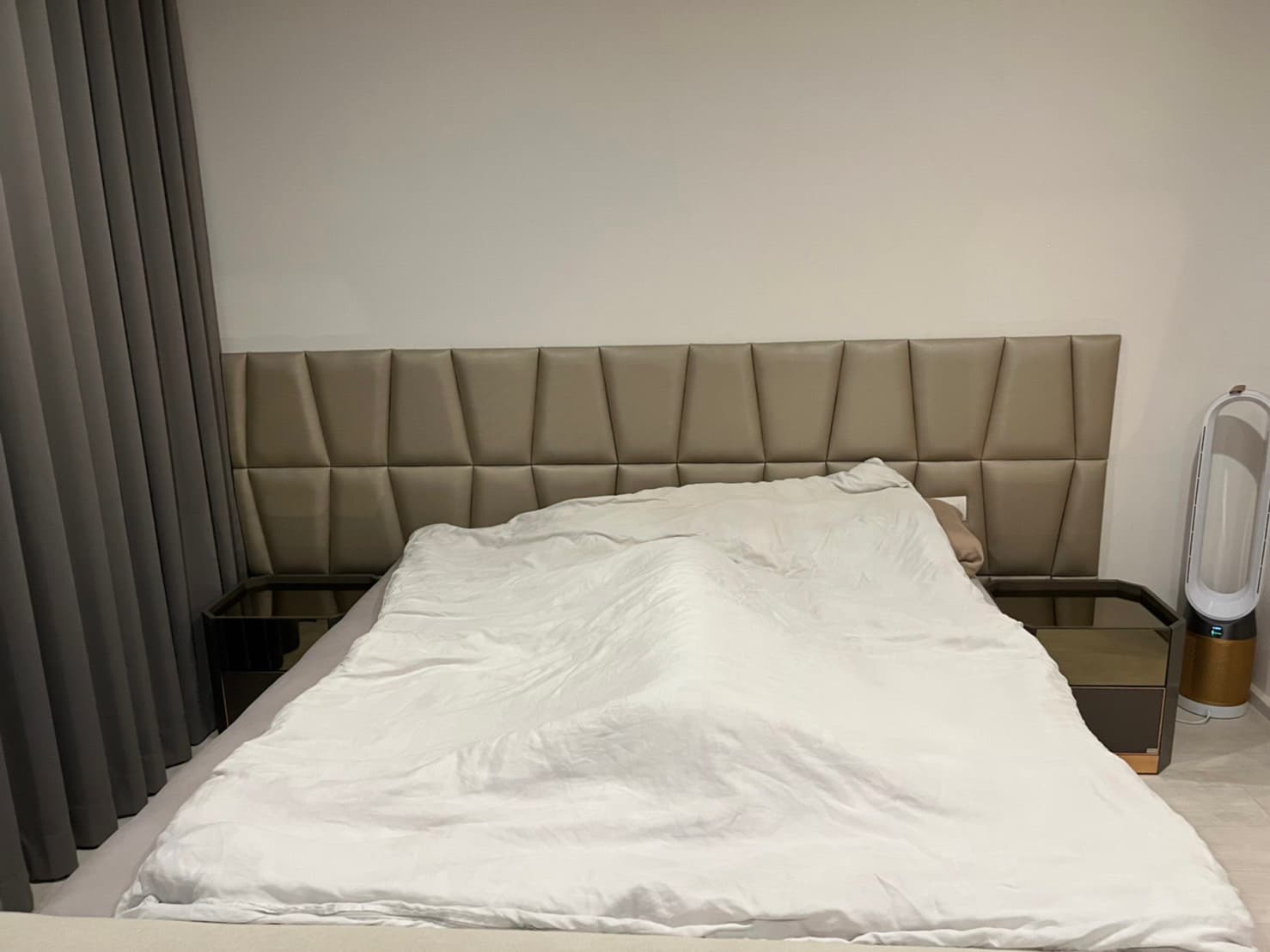 4970 – 202_bedroom.jpg