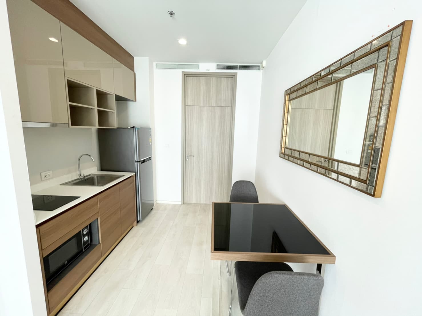 4970 – 401_kitchen.jpg
