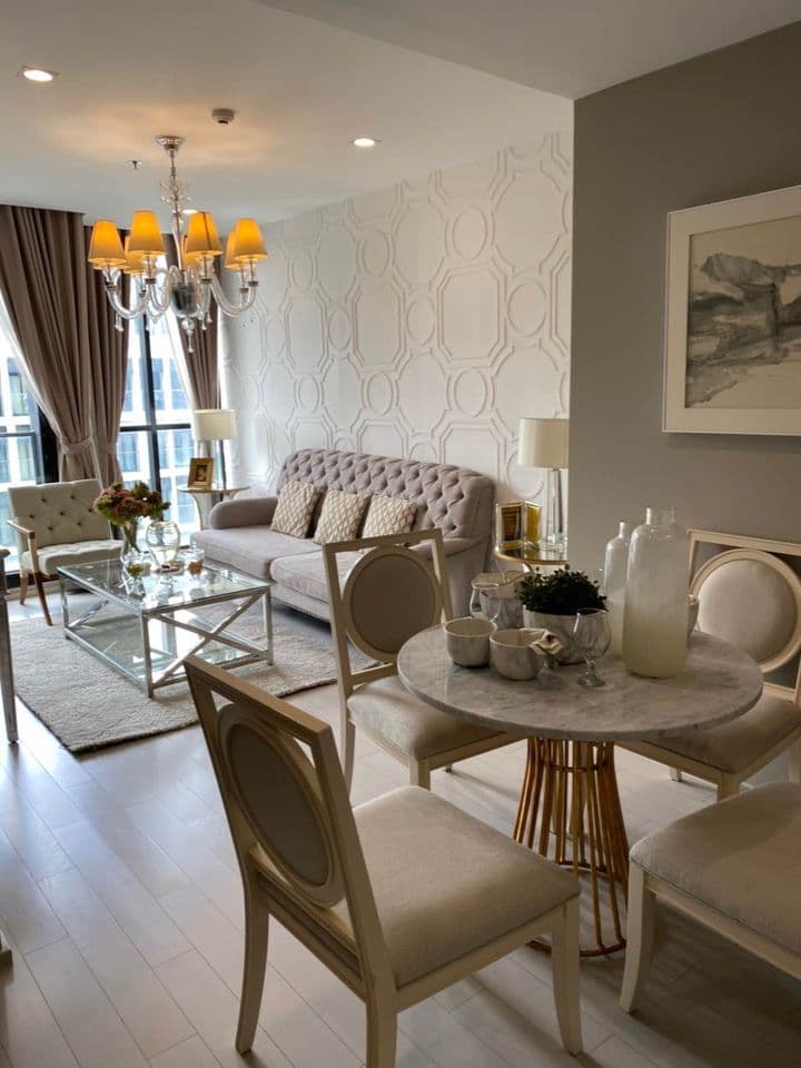 4976 – 103_living_room.jpg