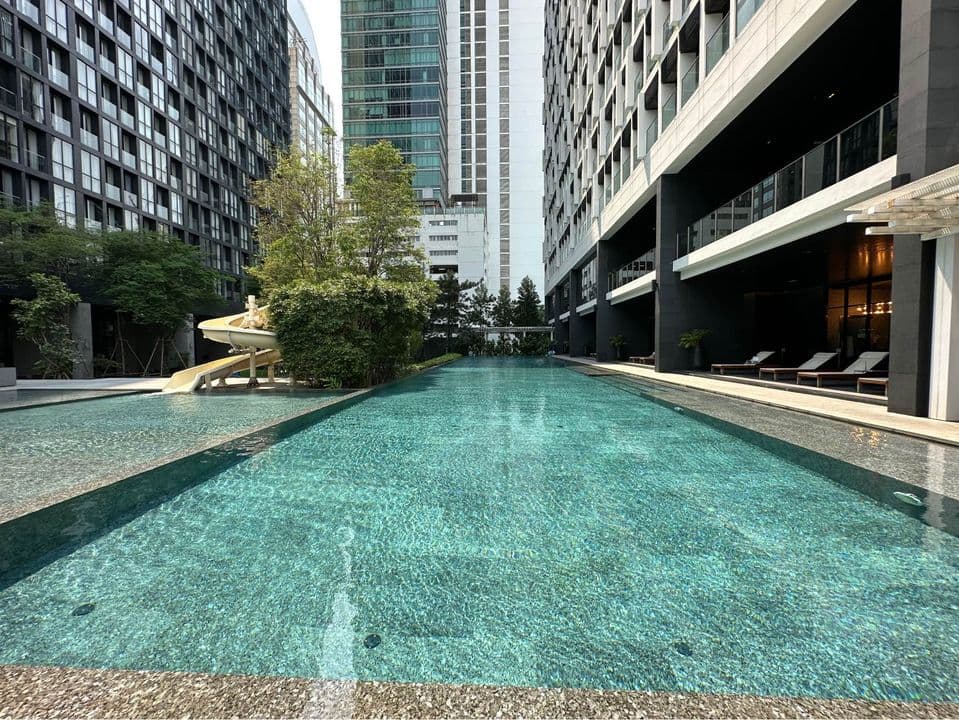 4976 – 601_terrace.jpg
