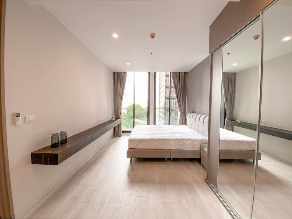 4978 – 202_bedroom.jpg