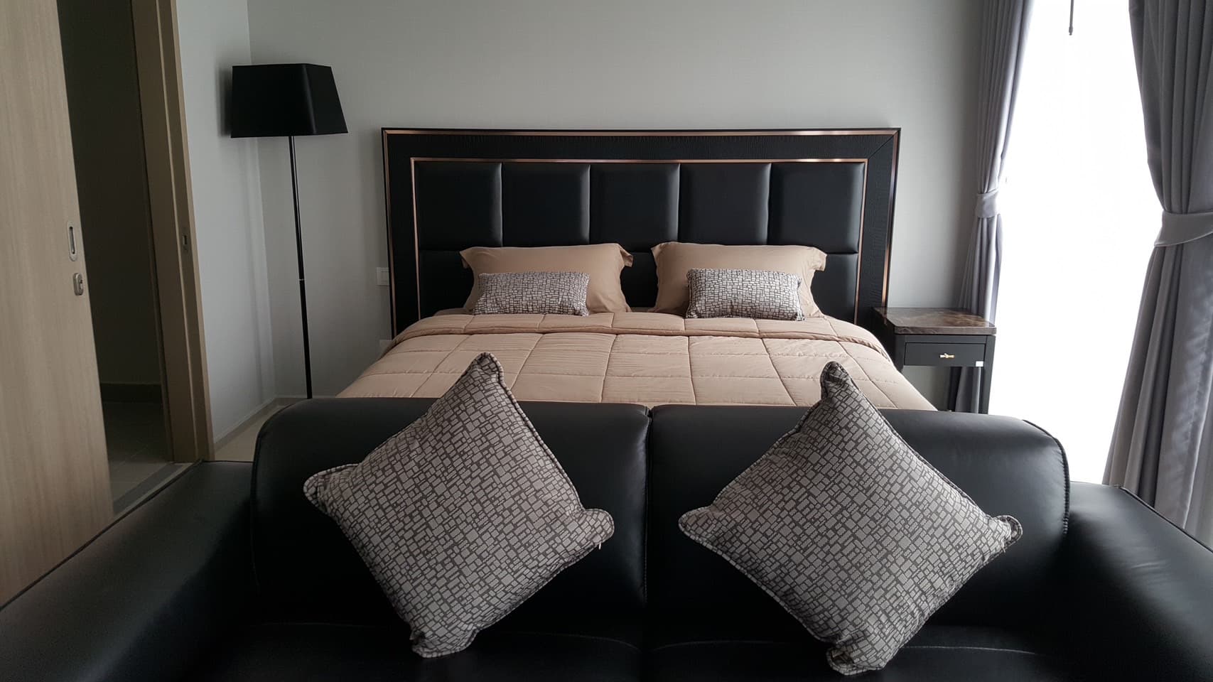 4979 – 201_bedroom.jpg