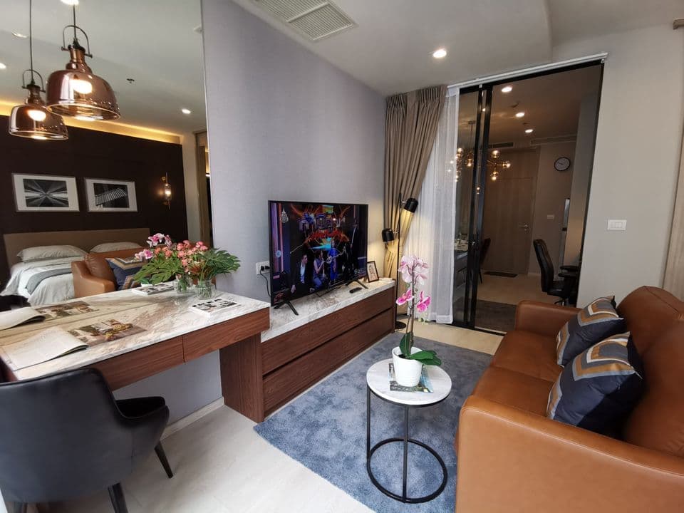4984 – 103_living_room.jpg