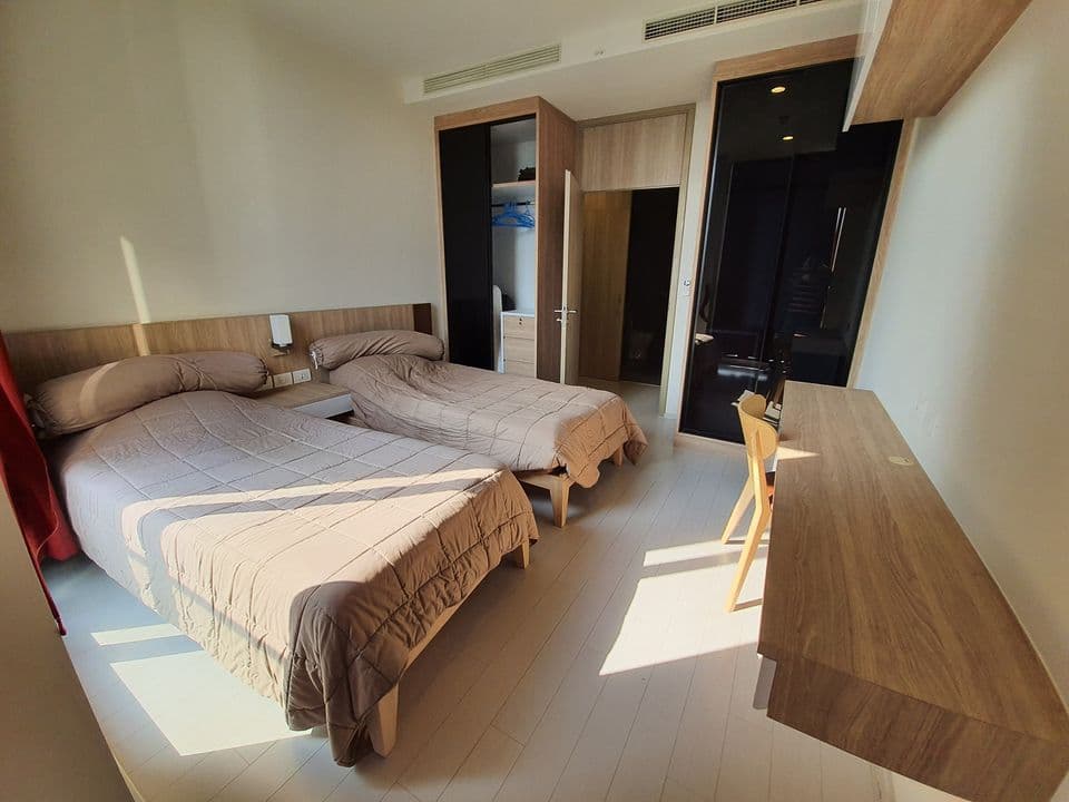 4988 – 201_bedroom.jpg