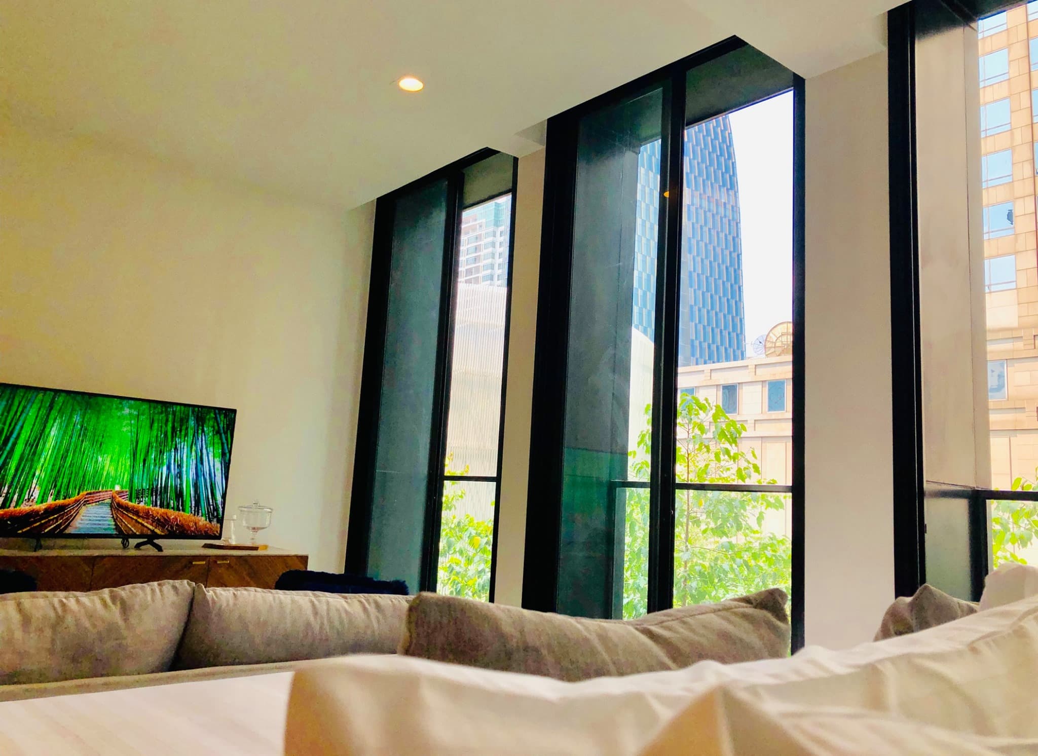 4989 – 104_living_room.jpg