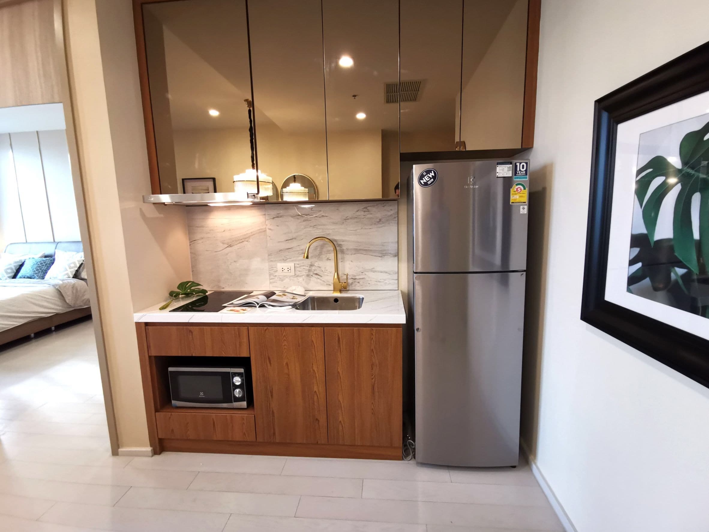 4993 – 402_kitchen.jpg