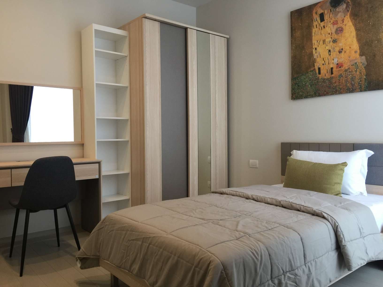 4994 – 201_bedroom.jpg