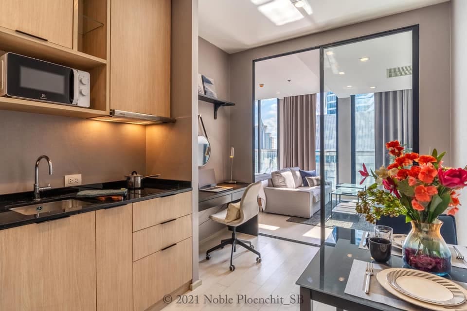 4997 – 102_living_room.jpg