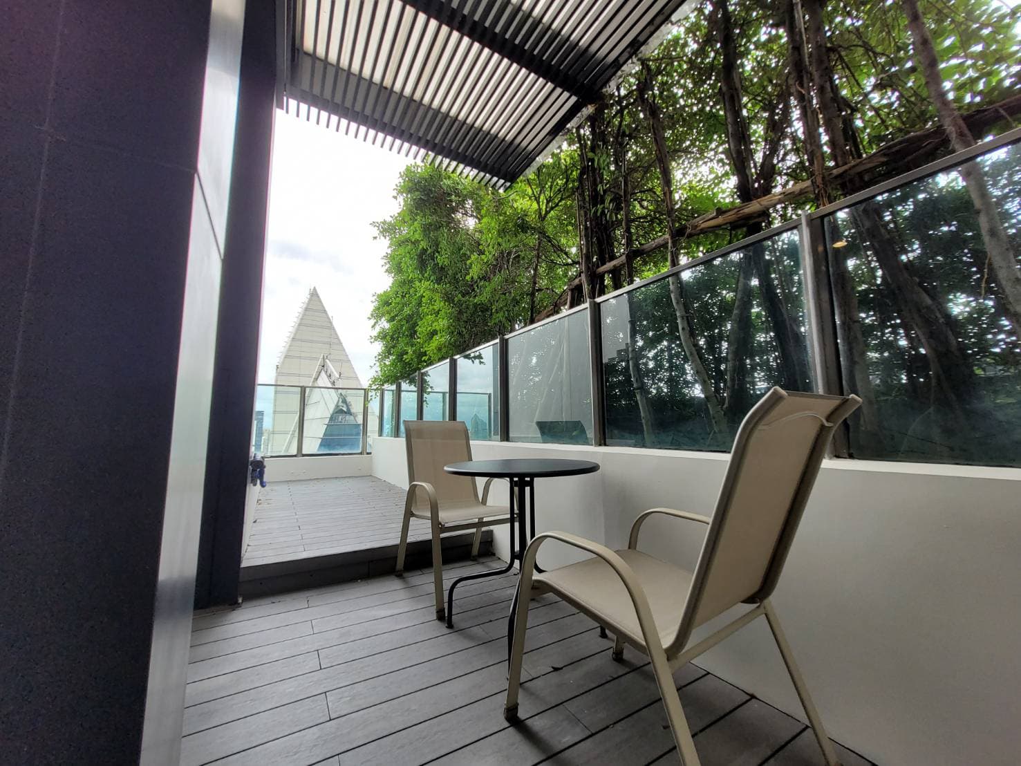 4999 – 601_terrace.jpg