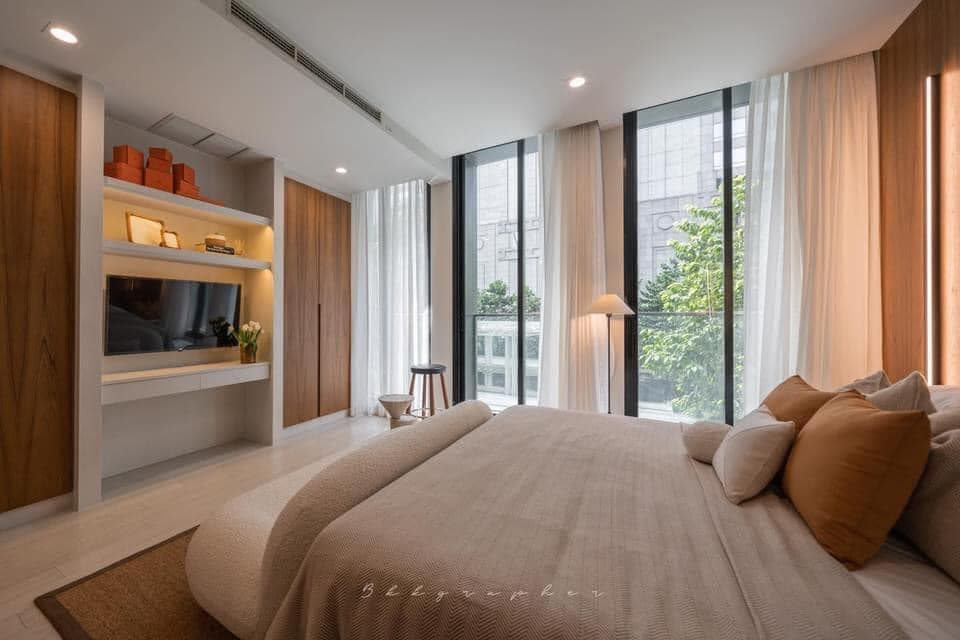 5000 – 203_bedroom.jpg