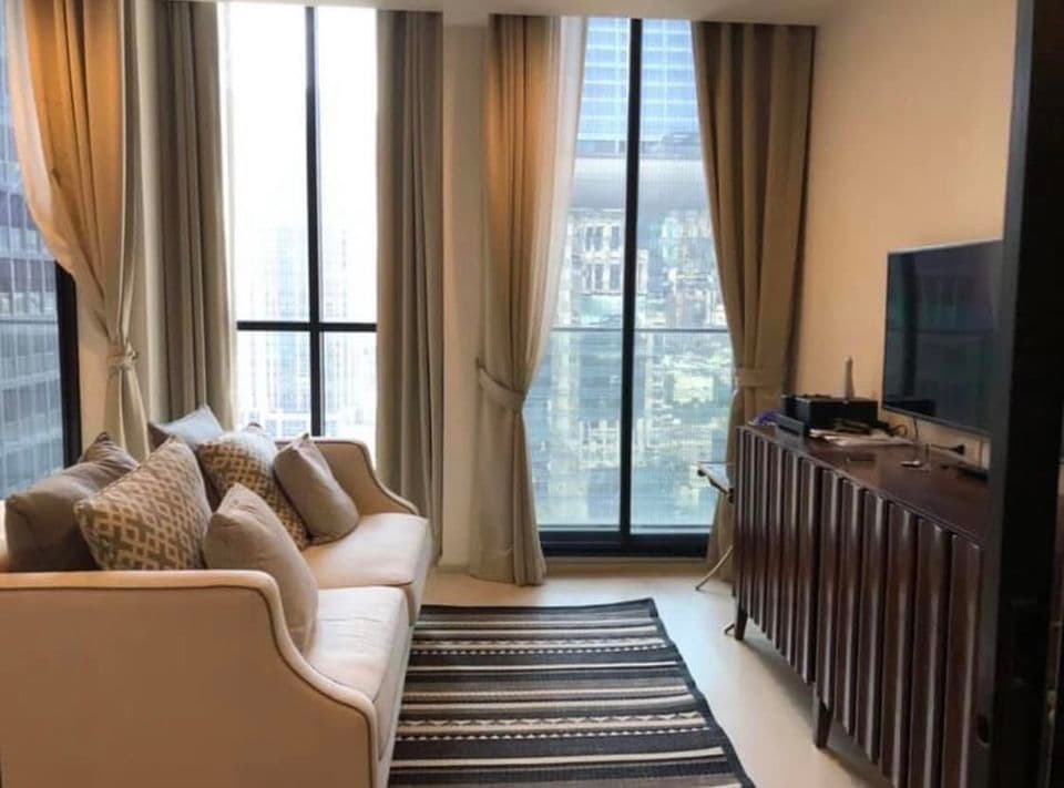 5005 – 106_living_room.jpg
