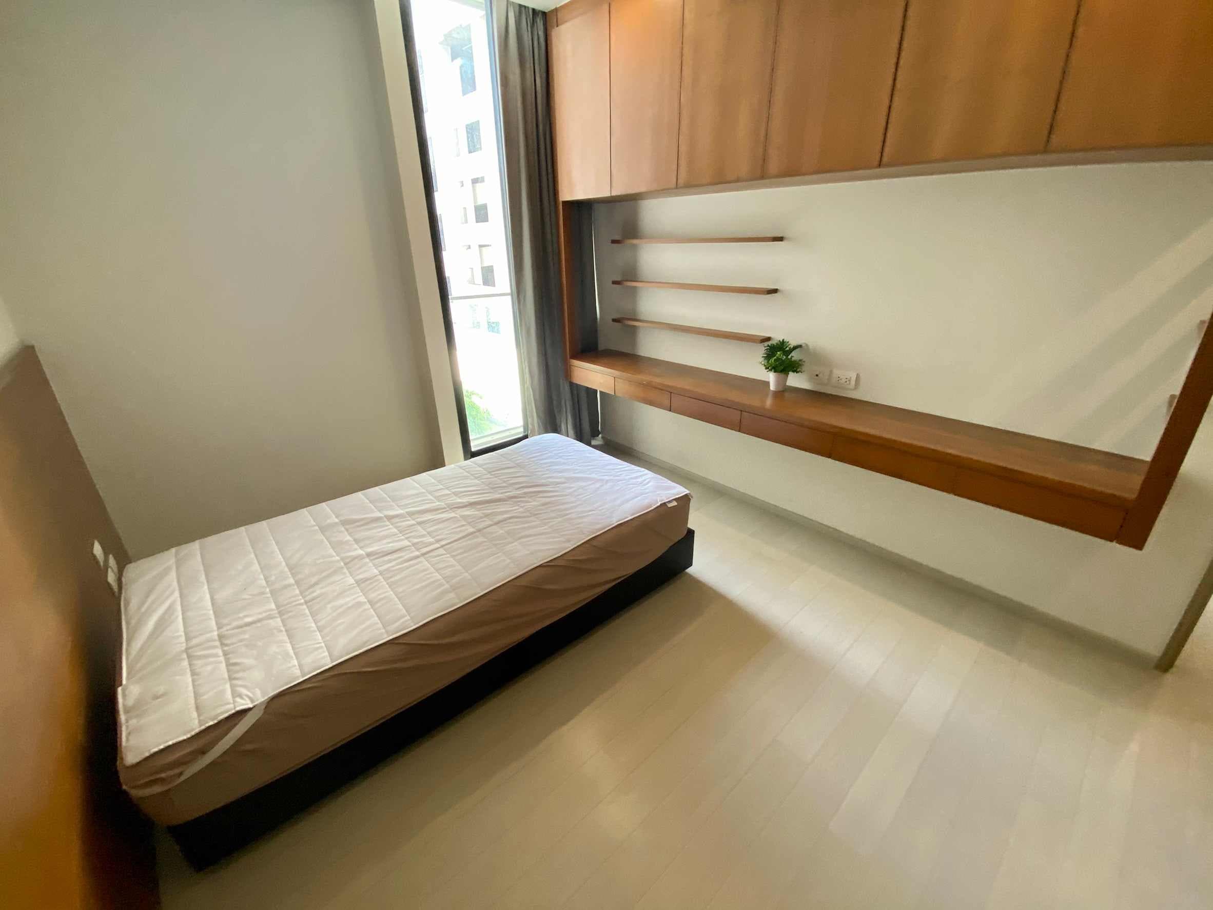 5007 – 203_bedroom.jpg