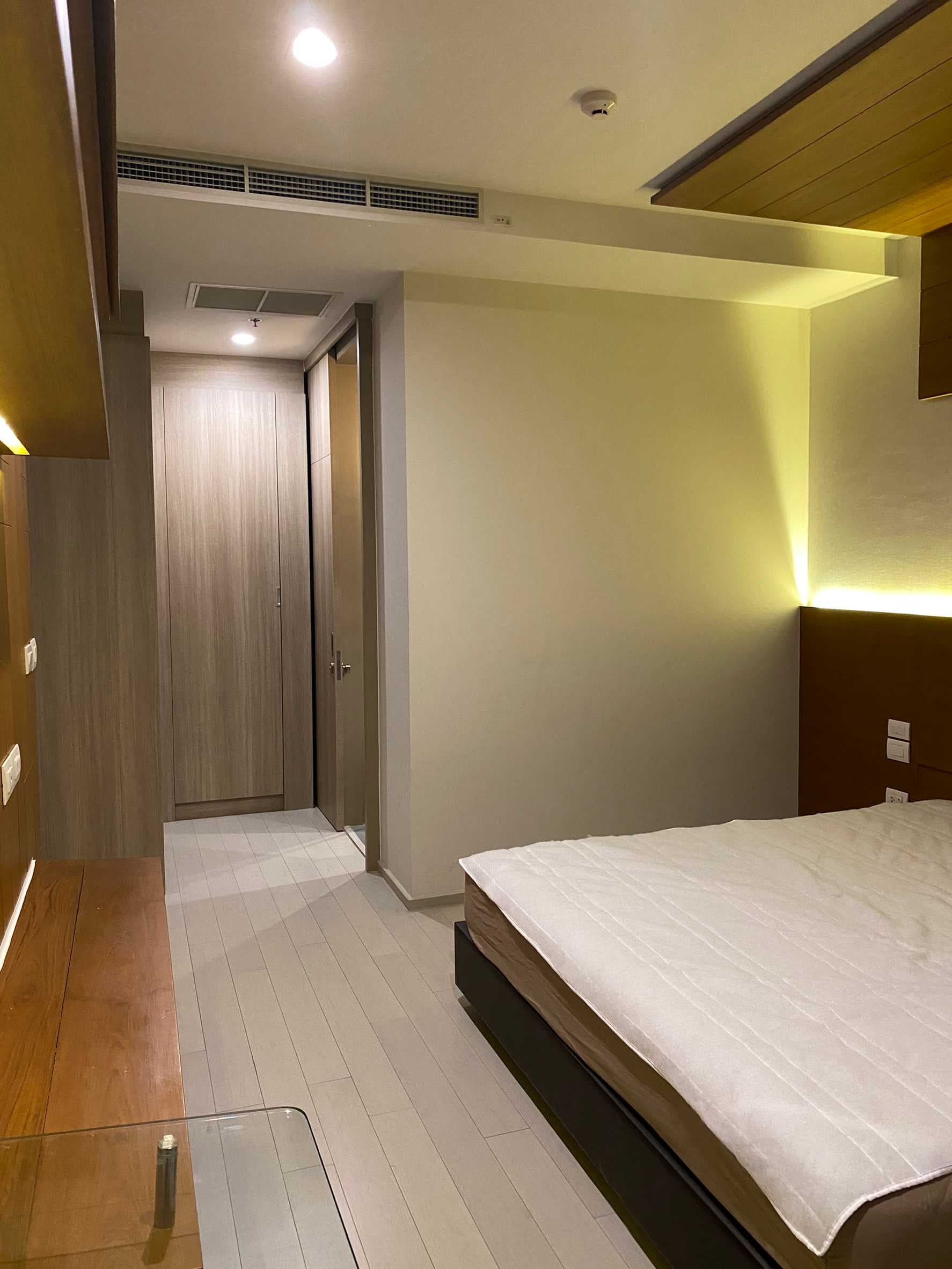 5007 – 204_bedroom.jpg