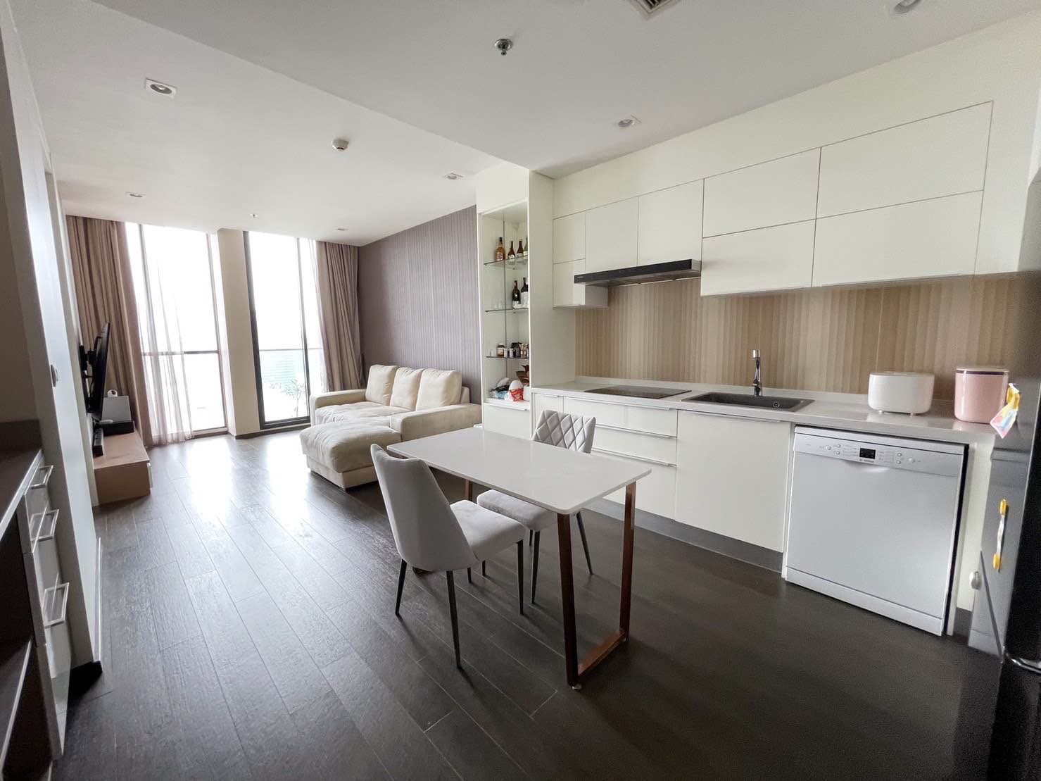 5008 – 101_living_room.jpg