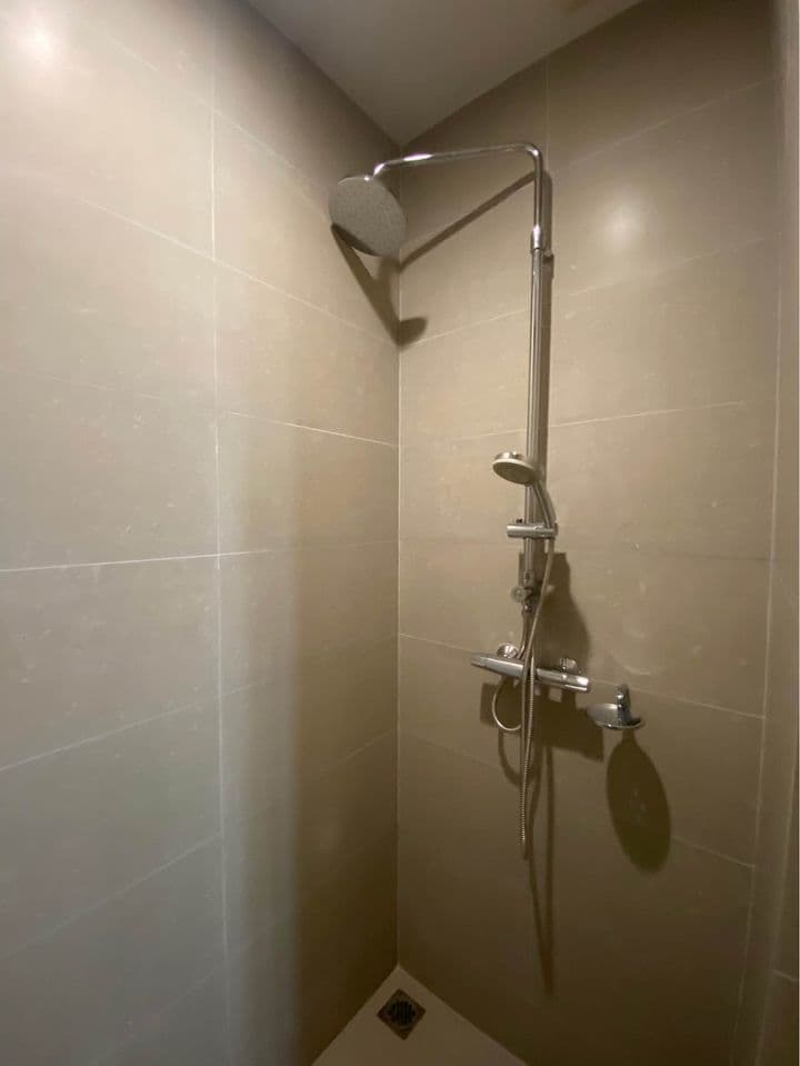 5009 – 301_bathroom.jpg