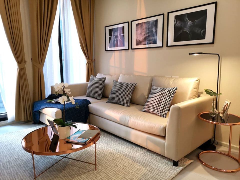 5010 – 104_living_room.jpg
