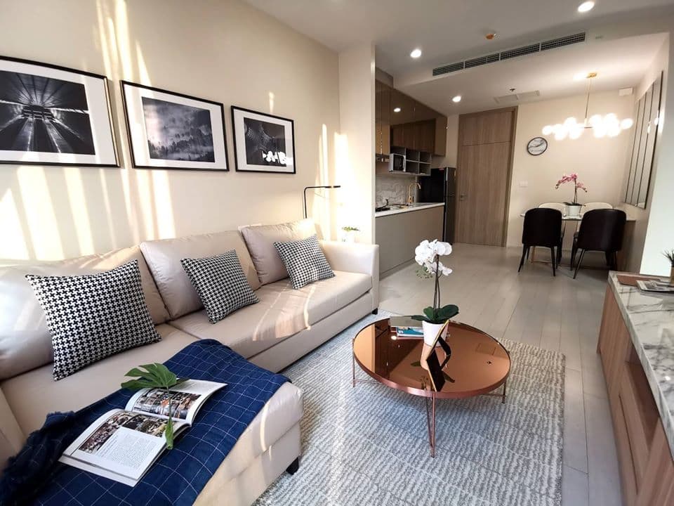 5010 – 105_living_room.jpg
