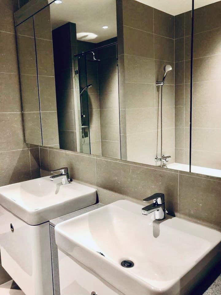 5013 – 303_bathroom.jpg