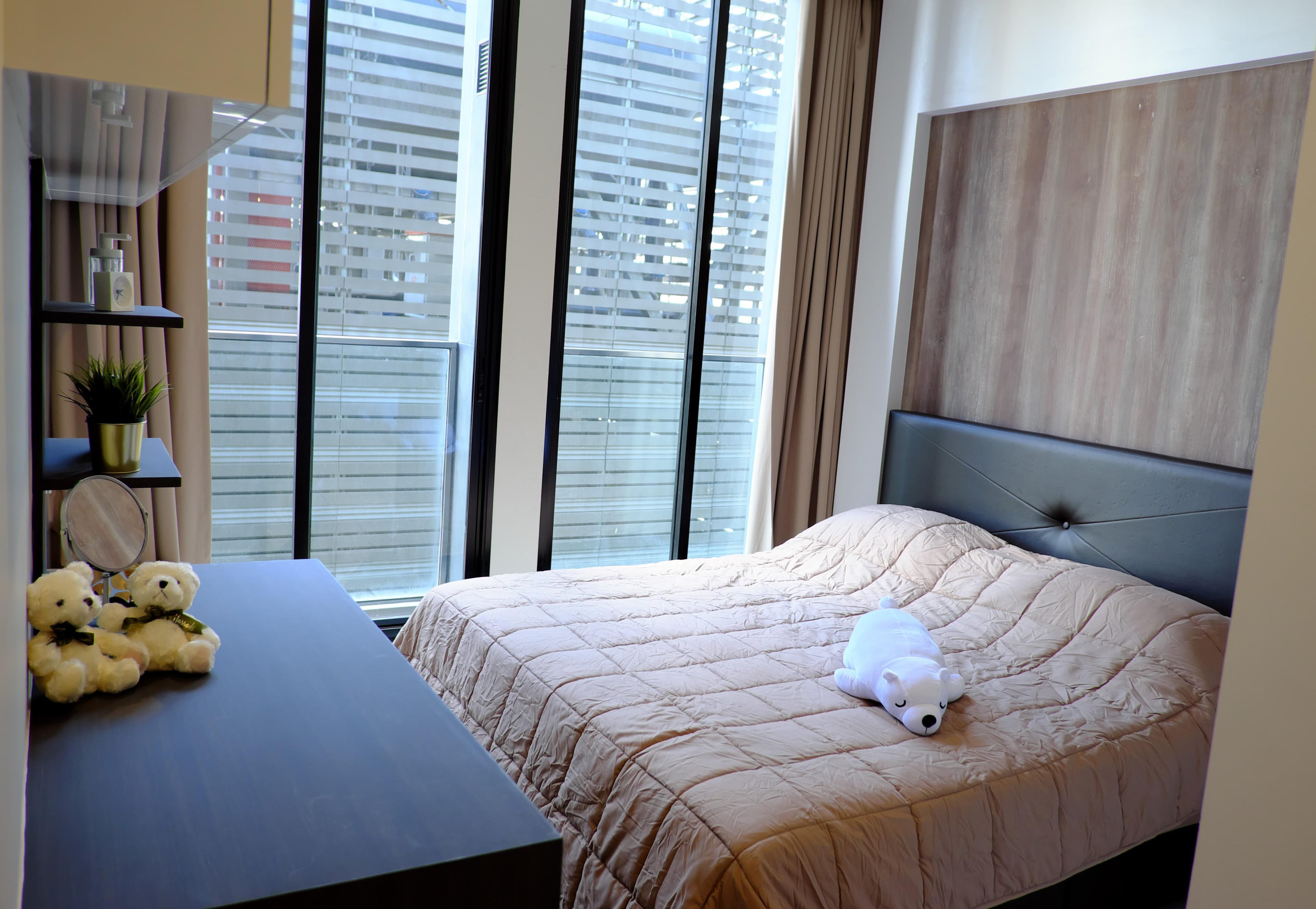 5014 – 201_bedroom.jpg