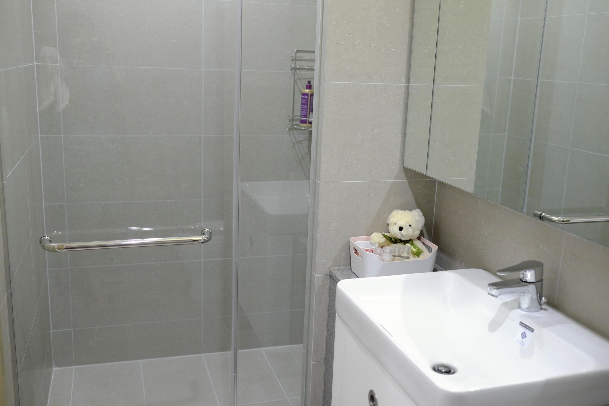 5014 – 301_bathroom.jpg