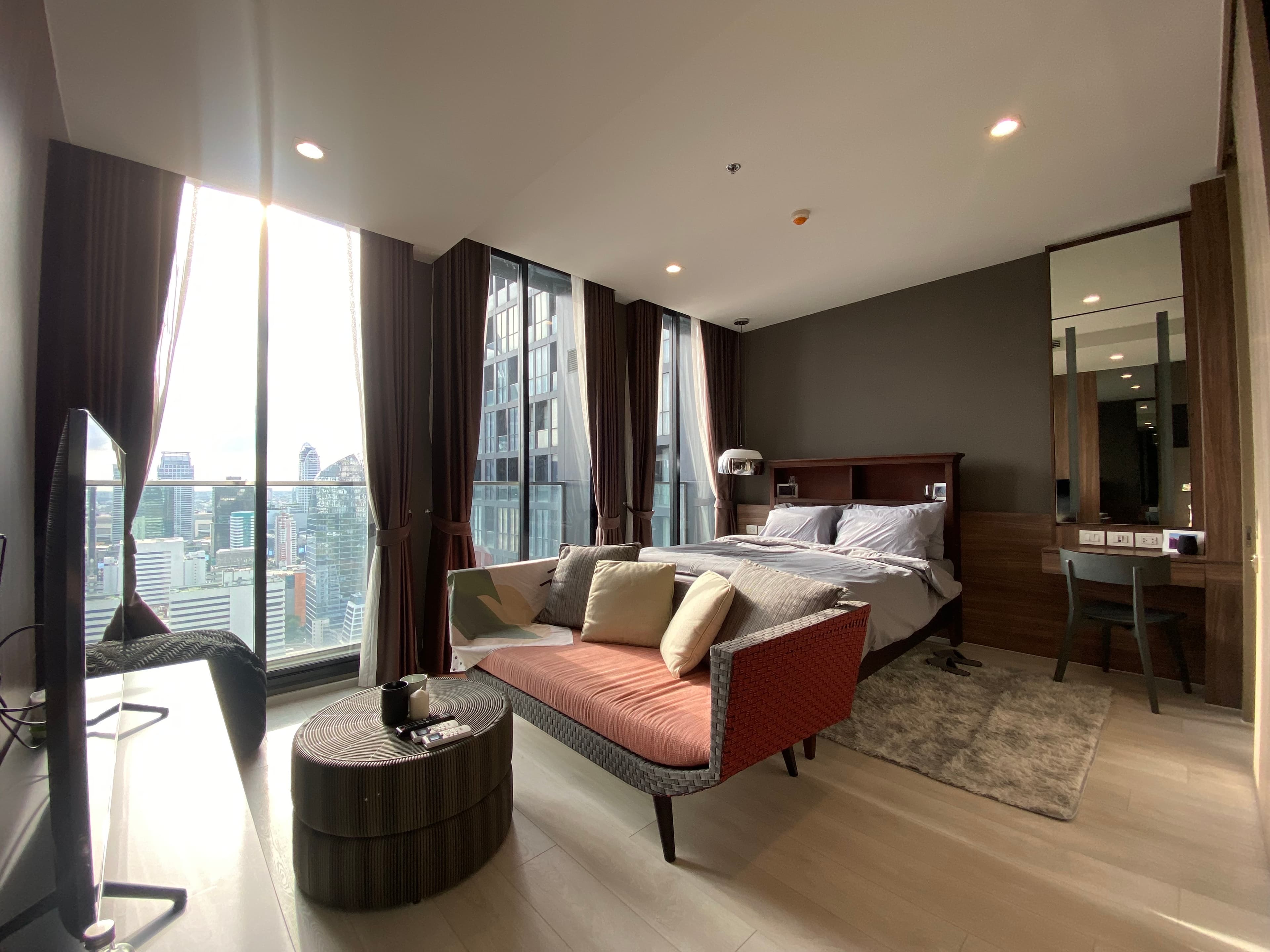 5015 – 103_living_room.jpg