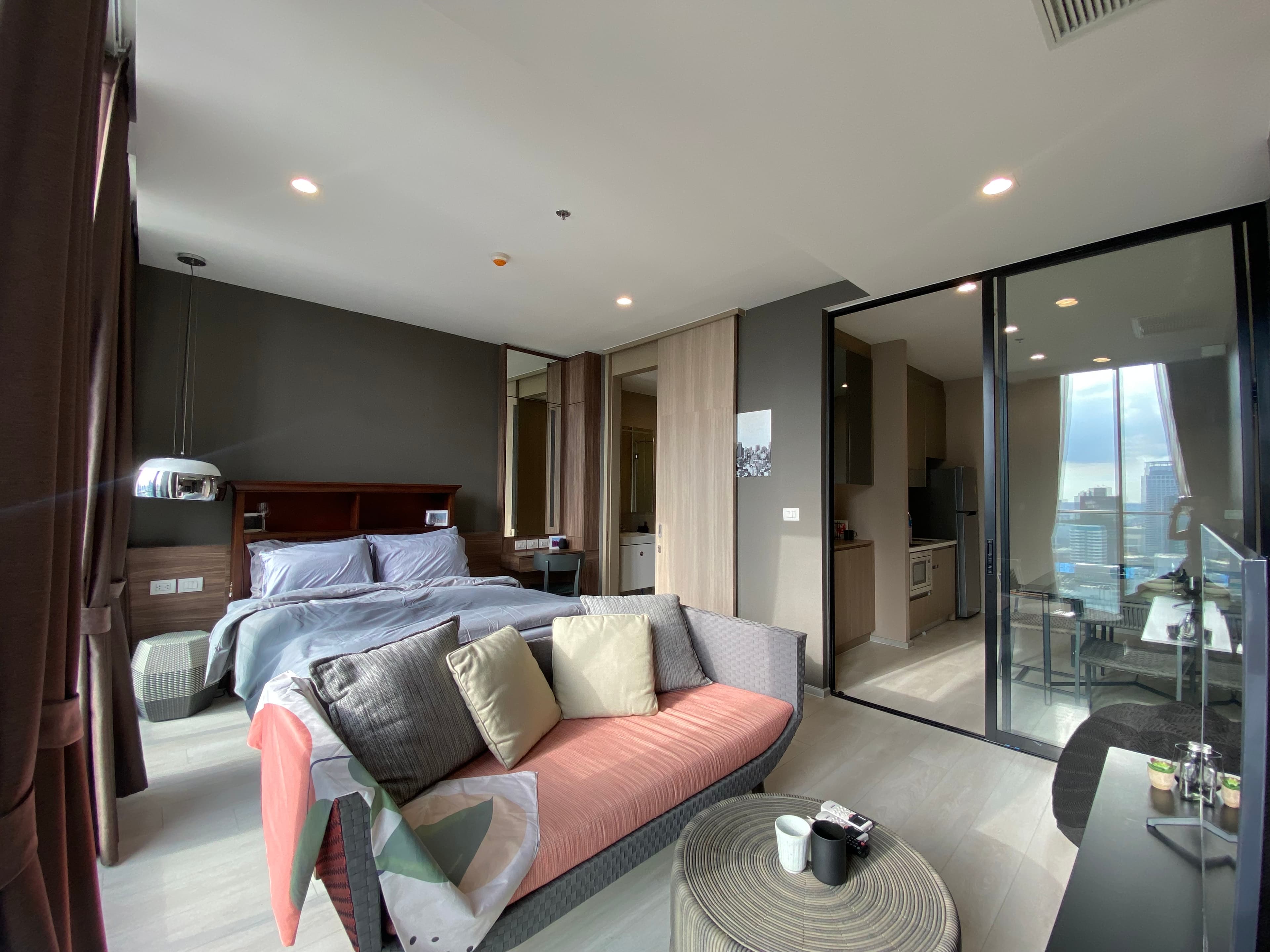 5015 – 106_living_room.jpg