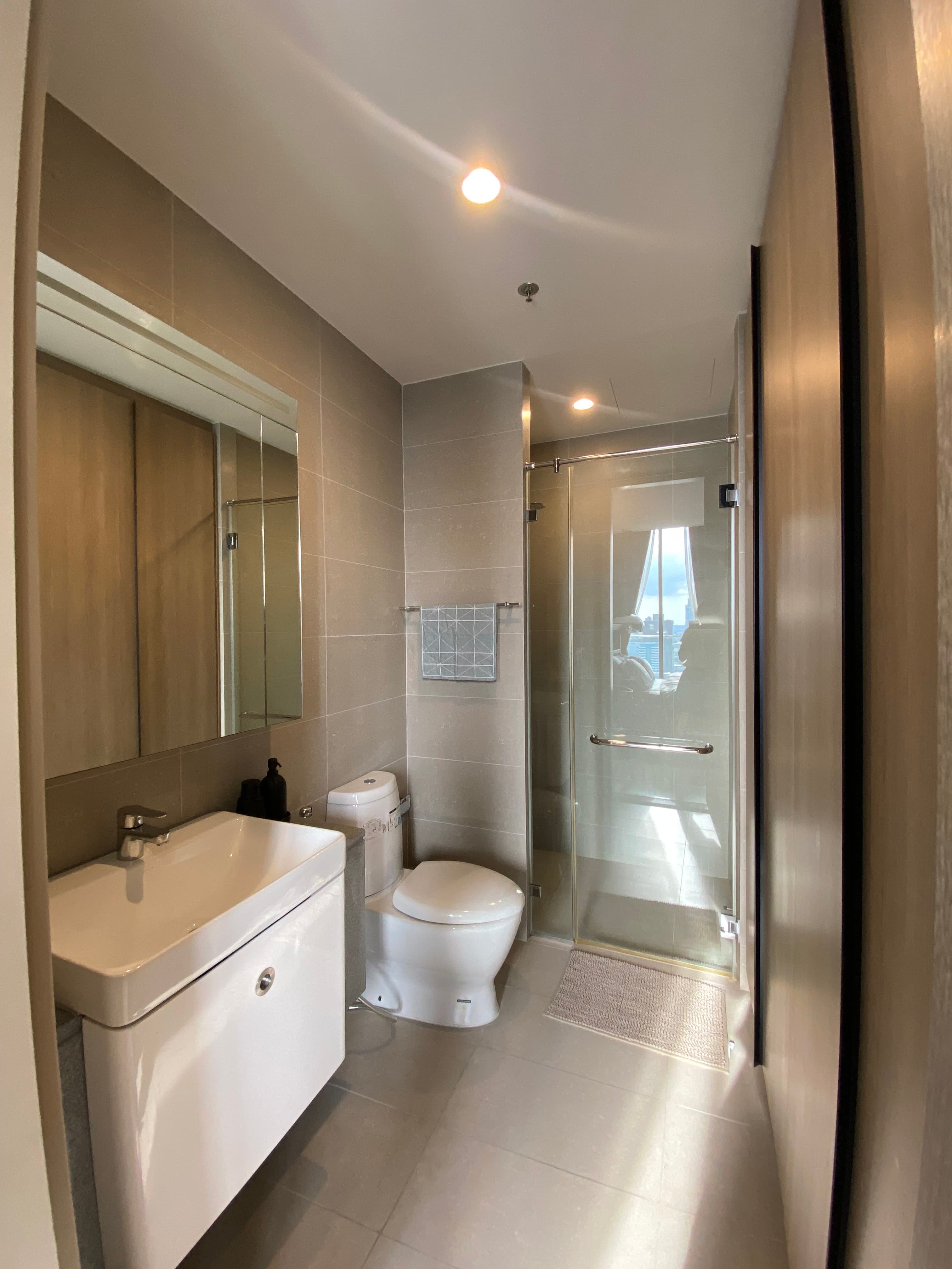 5015 – 201_bedroom.jpg