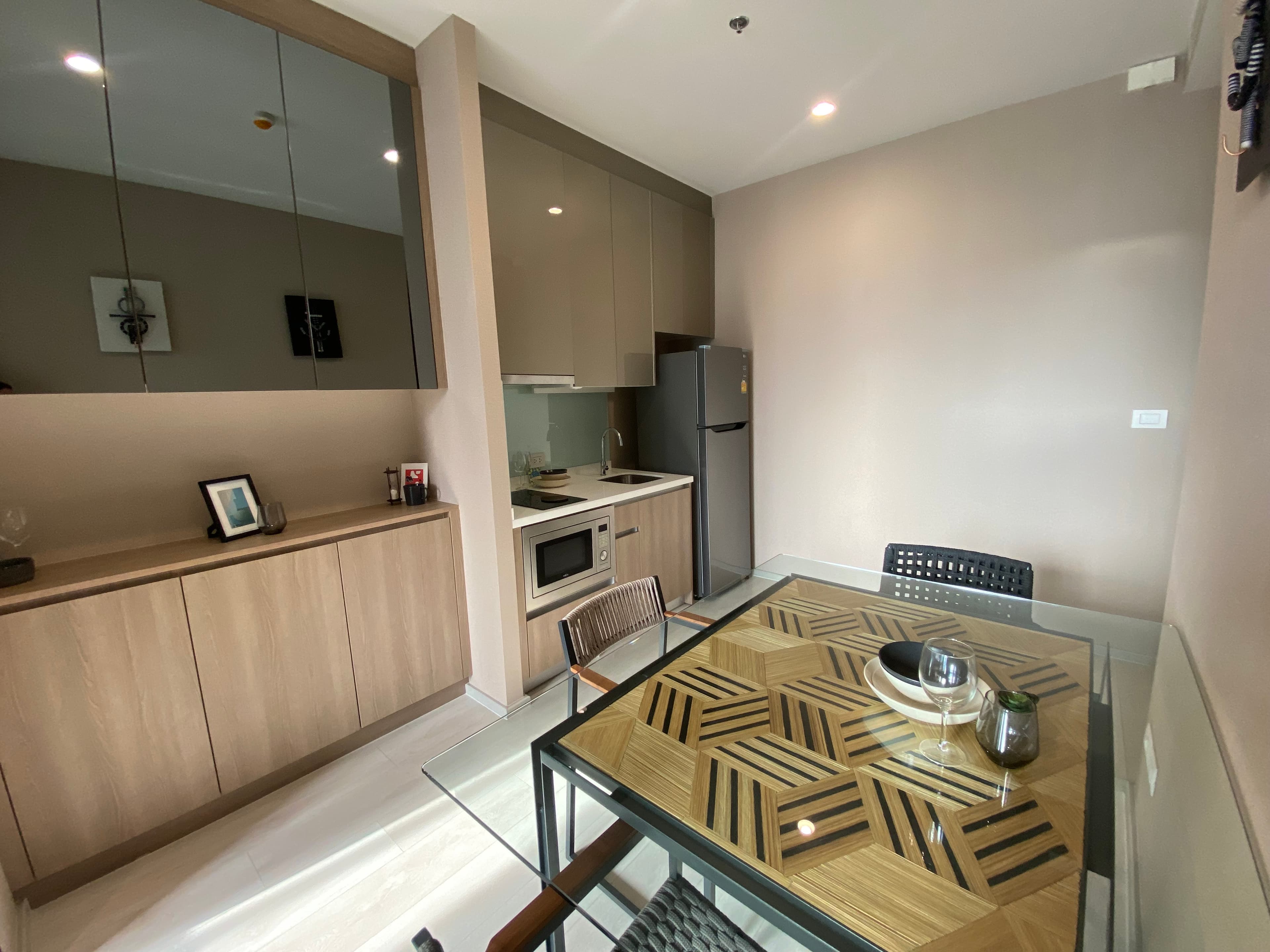 5015 – 401_kitchen.jpg