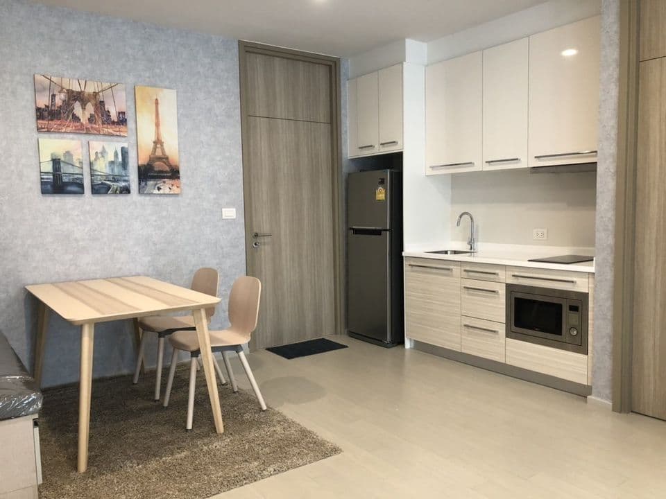 5018 – 401_kitchen.jpg