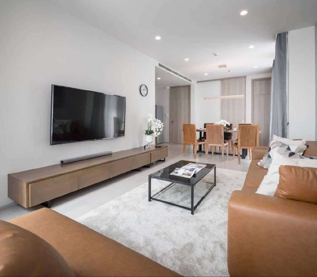 5020 – 102_living_room.jpg