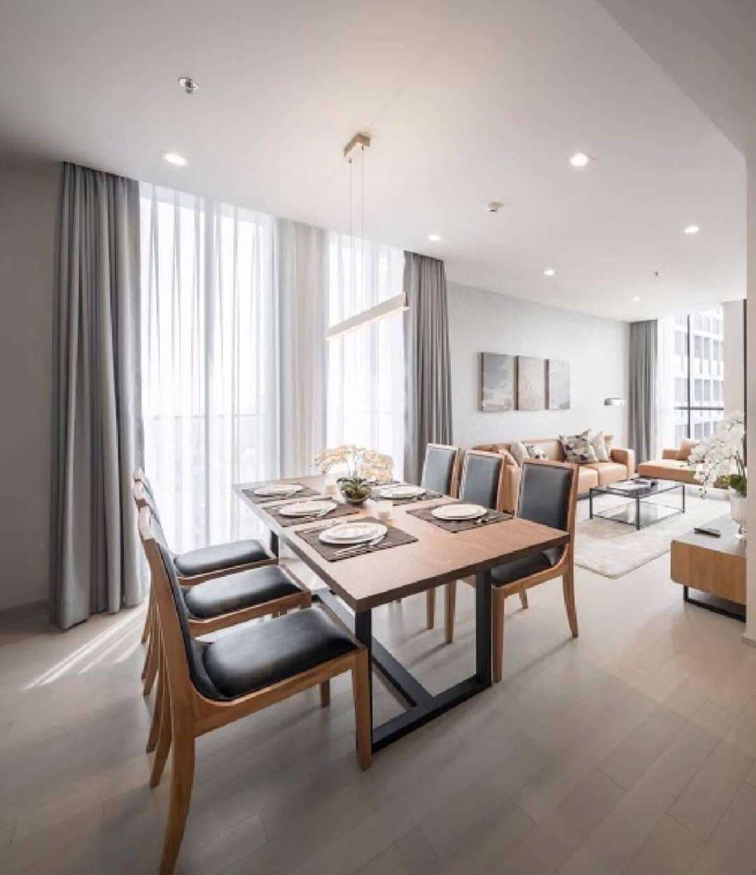 5020 – 104_living_room.jpg