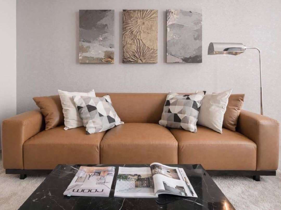 5020 – 105_living_room.jpg