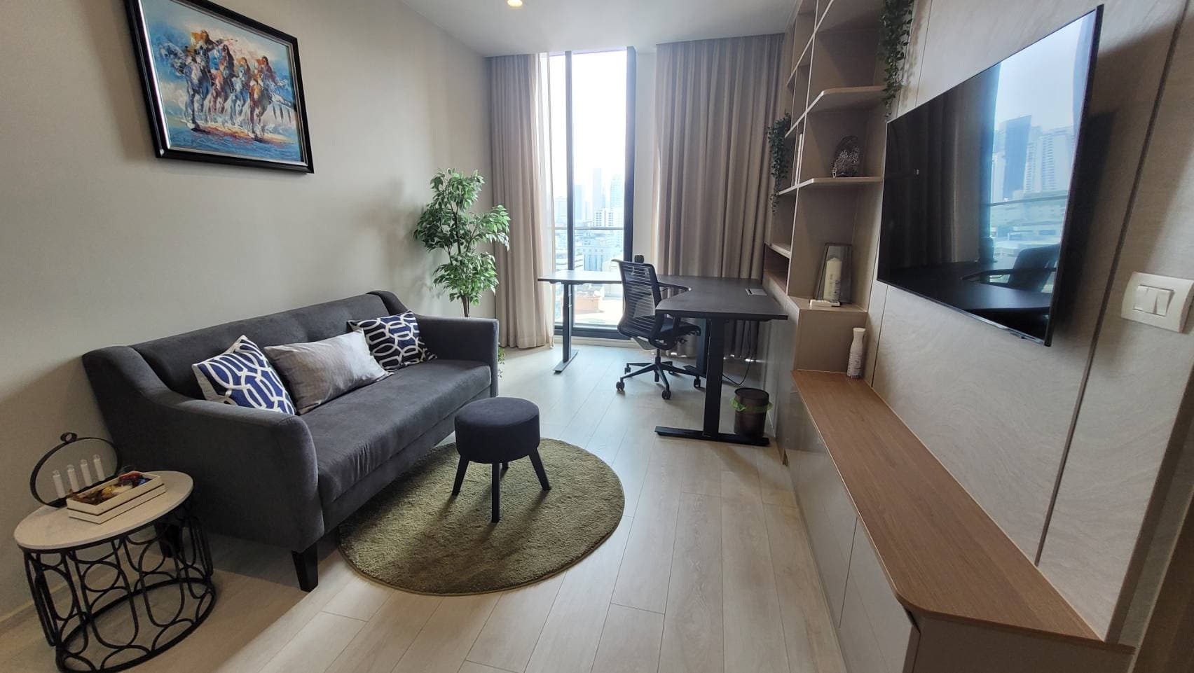 5021 – 101_living_room.jpg