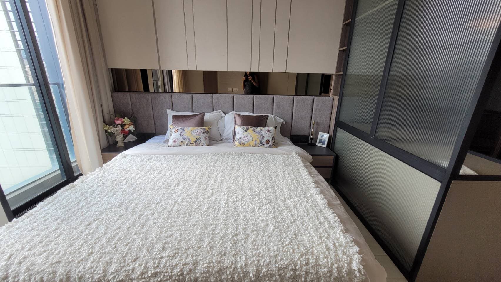 5021 – 201_bedroom.jpg