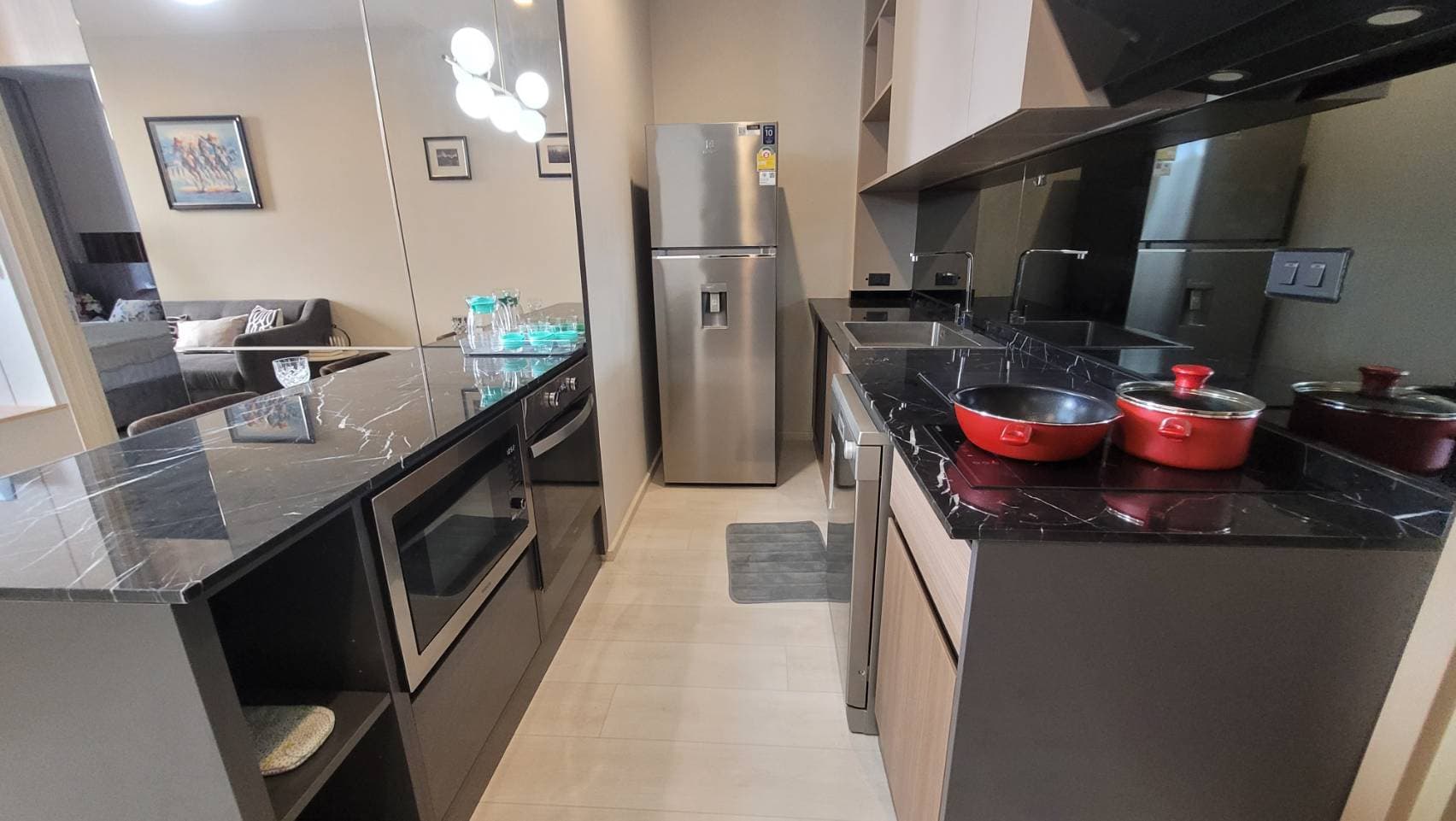 5021 – 403_kitchen.jpg