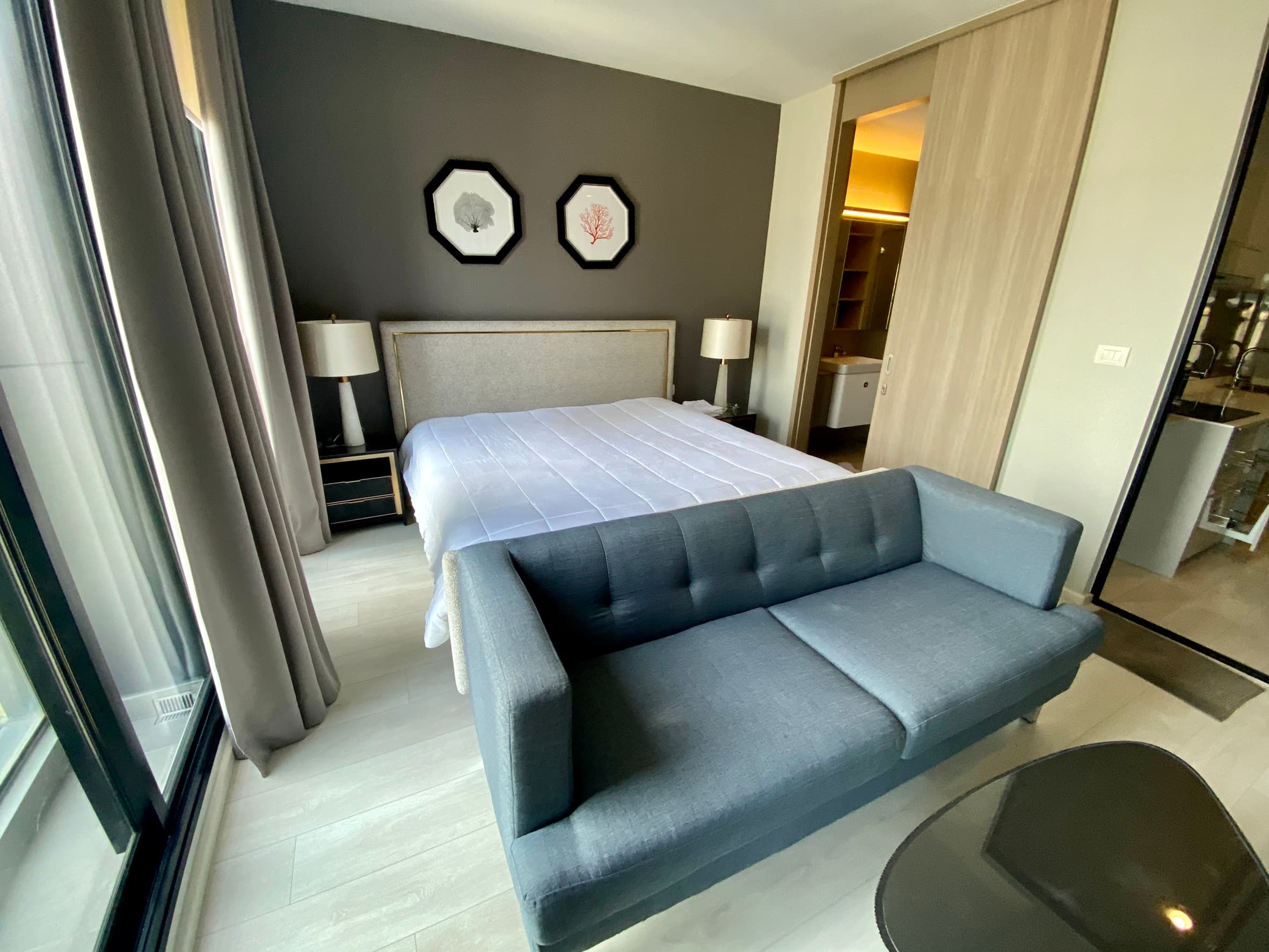 5023 – 102_living_room.jpg